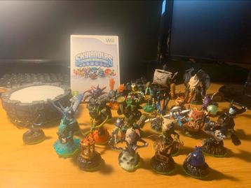 Skylanders Spyro’s adventure Mint Condition + 24 skylanders beschikbaar voor biedingen