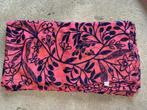Foulard rose à motifs bleu marine, Kleding | Dames, Mutsen, Sjaals en Handschoenen, Ophalen of Verzenden, Zo goed als nieuw