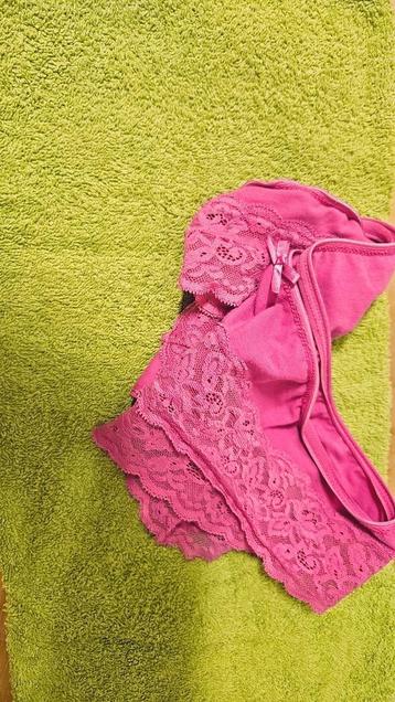 Gedragen slipje, Contacten en Berichten, Dating | Websites en SMS