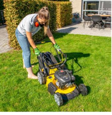 Powerplus POWXG60240X zelfrijdende thermische grasmaaier beschikbaar voor biedingen
