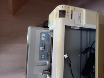 Desktop, printer, box en speakers, toetsenbord +scherm beschikbaar voor biedingen