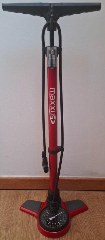 Pompe à vélo a pieds puissant marque Maxxus  beschikbaar voor biedingen