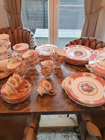 75 delig servies 1944 royal albert lady carlyle  roze beschikbaar voor biedingen
