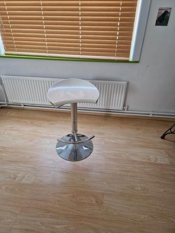 Tabouret design beschikbaar voor biedingen