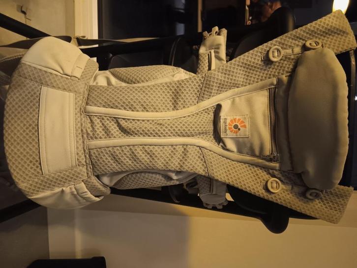 Draagzak Ergobaby Cool Air, Kinderen en Baby's, Babydragers en Draagdoeken, Zo goed als nieuw, Draagzak, Buik, Rug of Zij, Overige merken
