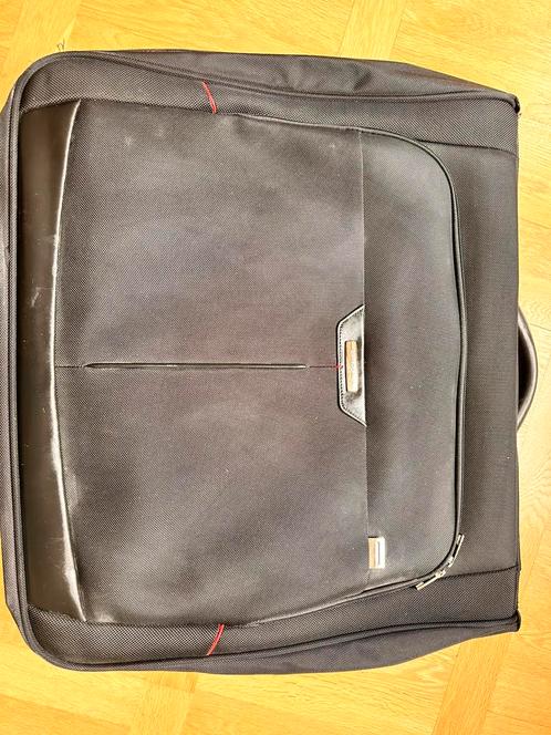 Sac à Vêtements Samsonite Pro-DLX 6 Tri-Fold, Handtassen en Accessoires, Tassen | Reistassen en Weekendtassen, Zo goed als nieuw