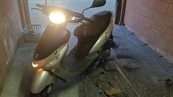 Peugeot V-clic (B) start niet meer, Fietsen en Brommers, Ophalen, Gebruikt
