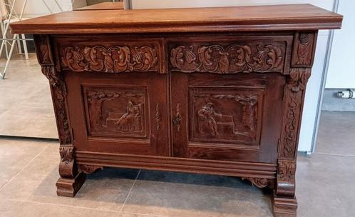 Mooi gesculpteerde lage kast uit 1940 in vol hout, Antiek en Kunst, Curiosa en Brocante, Ophalen