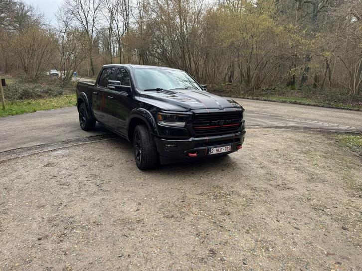 Dodge Ram 1500 LARAMIE 5.7 V8 HEMI LPG 2019 FULL OPTION, Auto's, Dodge, Particulier, RAM 1500, Benzine, Euro 6, Overige carrosserie