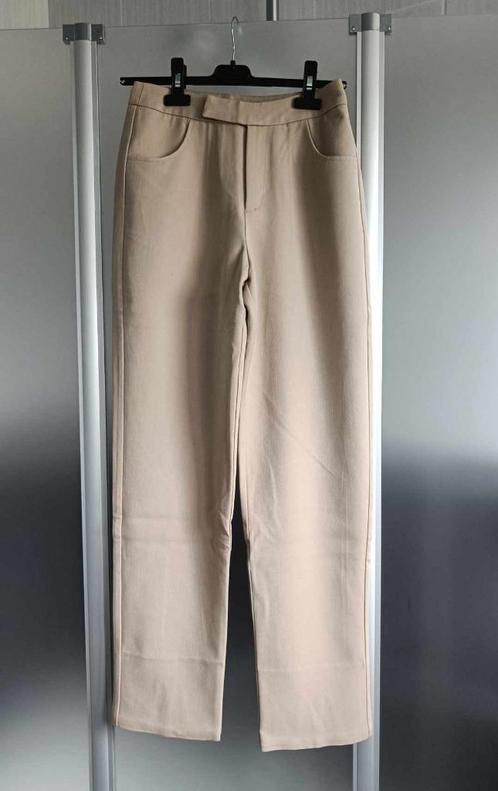 Broek - Pantalon - Beige - Lichtbruin - Medium - Dames - €30, Vêtements | Femmes, Culottes & Pantalons, Comme neuf, Taille 38/40 (M)