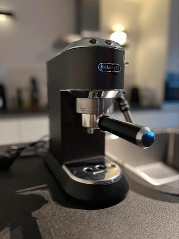 De’Longhi Dedica Style EC685BK Espressomachine, Elektronische apparatuur, Koffiezetapparaten, Ophalen, Zo goed als nieuw