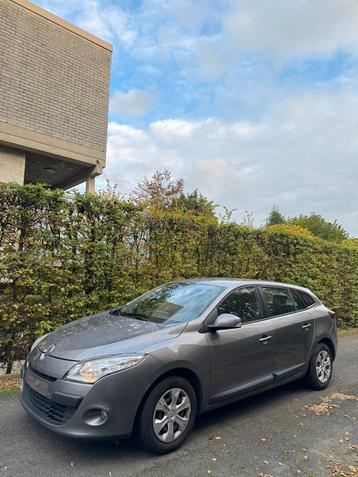 Renault Megane 1.5 diesel van 2010 met 219.000KM - GARANTIE beschikbaar voor biedingen