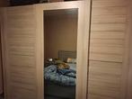Te koop van  moderne   kleerkast mer schuifdeuren, Huis en Inrichting, Kasten | Kleerkasten, Ophalen, Nieuw, Eikenhout, Met klep(pen)