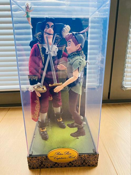 Disney villains Peter Pan limited edition doll, Verzamelen, Disney, Zo goed als nieuw, Ophalen