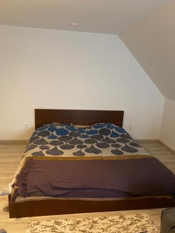 2-persoonsbed met matras, 200*210cm  beschikbaar voor biedingen