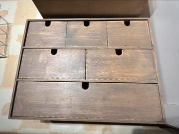 Petite commode/meuble à tiroirs en bois 