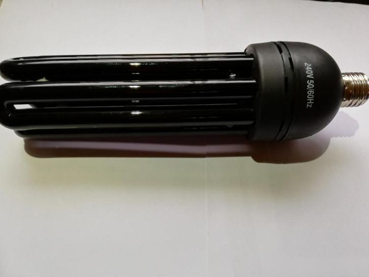 . UV.  Spaarlamp gewone. Fitting. 120 watt new verpakking.!, Huis en Inrichting, Lampen | Losse lampen, Nieuw, Spaarlamp, 60 watt of meer