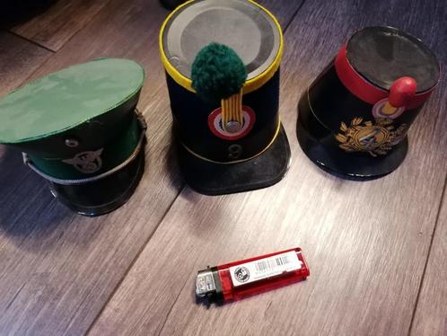 3 Duitse en Belgische miniatuur kepis voor poppen, Verzamelen, Militaria | Tweede Wereldoorlog, Overige soorten, Ophalen of Verzenden