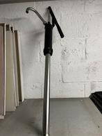 Pompe à tambour manuelle, Enlèvement