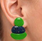 Handgemaakte oorbel, Handtassen en Accessoires, Oorbellen, Overige materialen, Ophalen of Verzenden, Zo goed als nieuw, Knopjes of Stekers