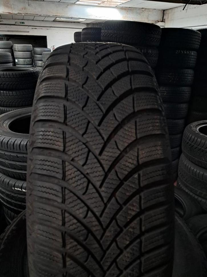 19560r15 195 60 r15 195/60/r15 SEMPERIT Hiver avec montag, Autos : Pièces & Accessoires, Autres pièces automobiles, Enlèvement ou Envoi