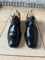 Derby Barker, Enlèvement ou Envoi, Porté, Noir