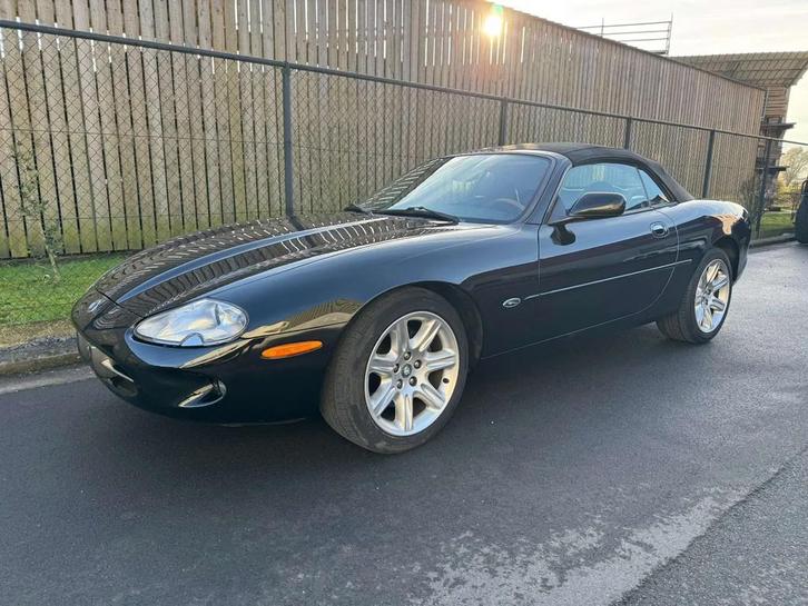 Jaguar XK XK8 4.0i V8 32v Convertible (Matching numbers), Auto's, Oldtimers, Bedrijf, Te koop, ABS, Airbags, Airconditioning, Alarm