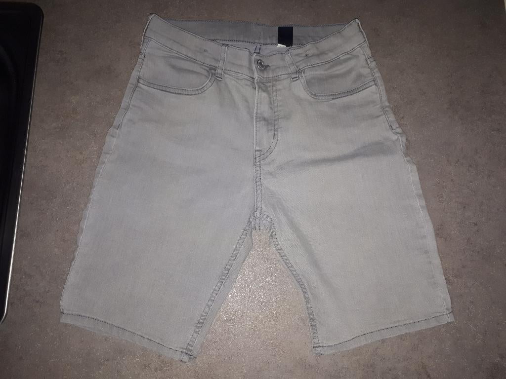 Grijze short 152, Kinderen en Baby's, Kinderkleding | Maat 152, Ophalen of Verzenden, Gebruikt, Jongen, Broek