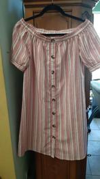 Belle robe, col bateau, aspect lin, rayures blanches et roug, Enlèvement ou Envoi, Neuf, Taille 42/44 (L), Blanc