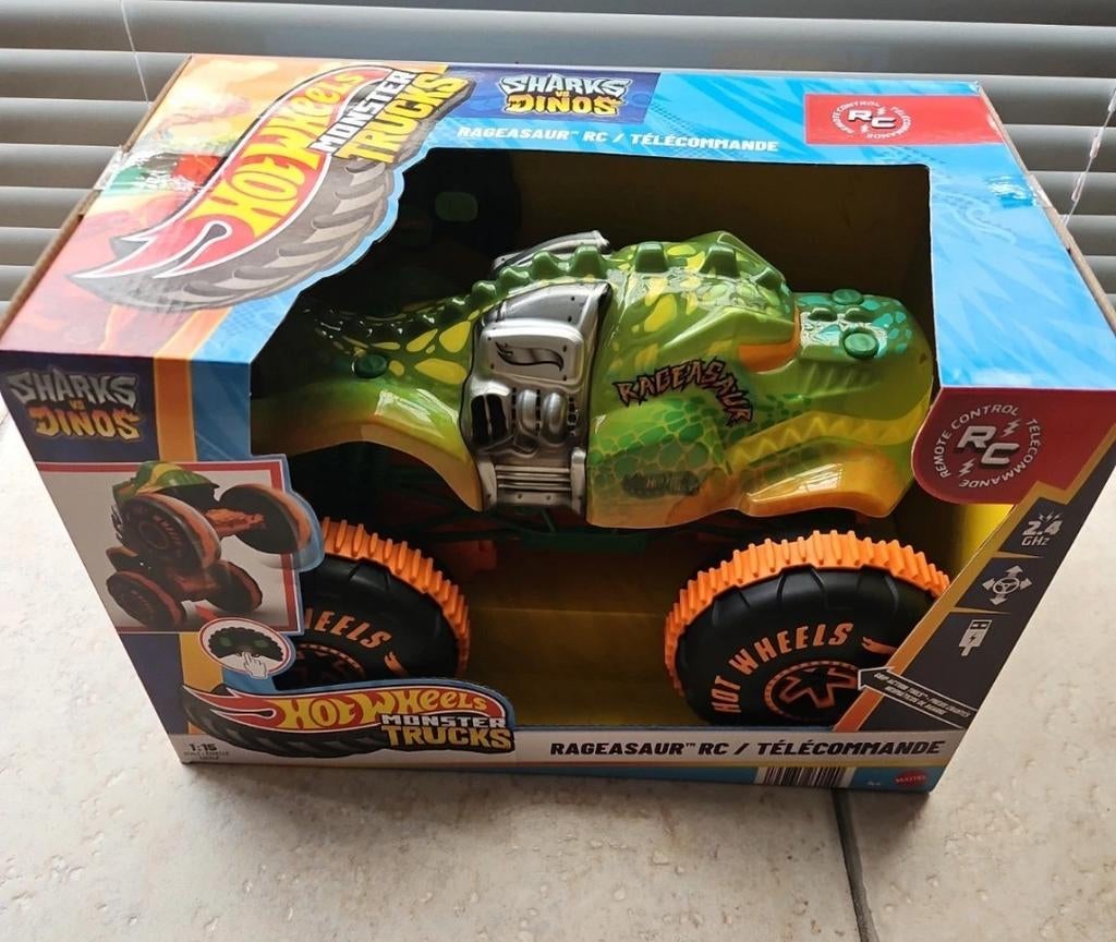 RC monster truck new in box. RTR ready to run., Ophalen of Verzenden