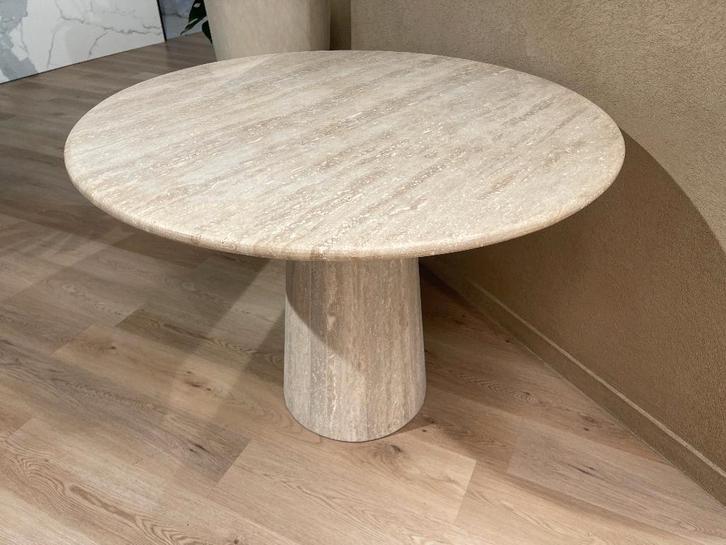 Travertin eettafel rond NIEUW, Maison & Meubles, Tables | Tables d'appoint, Neuf, Rond, 60 cm ou plus, 75 cm ou plus, Autres matériaux