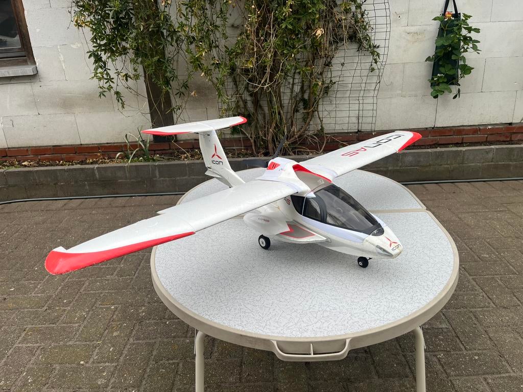 Rc icon 100, Ophalen, Zo goed als nieuw