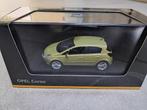 Opel Corsa D miniature 5 portes 1:43 - emballage d'origine, Enlèvement ou Envoi, Comme neuf, Voiture, Norev