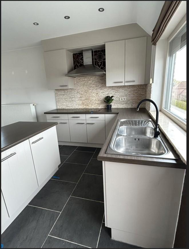 volledig uitgeruste keuken in grijs, Maison & Meubles, Cuisine | Cuisines complètes, Utilisé, Cuisine d'angle, Gris, Bois, Enlèvement