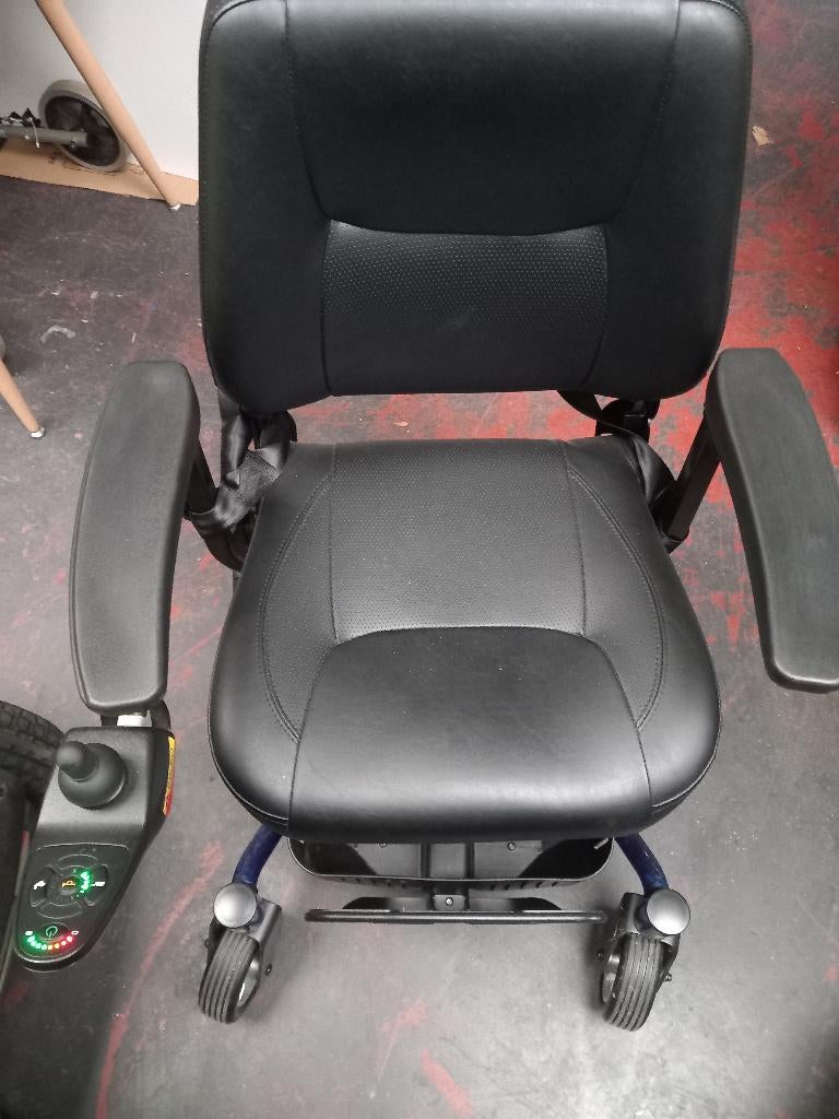 FAUTEUIL ROULANT ÉLECTRIQUE RENO 2, Divers, Enlèvement ou Envoi, Pliant, Comme neuf, Fauteuil roulant électrique