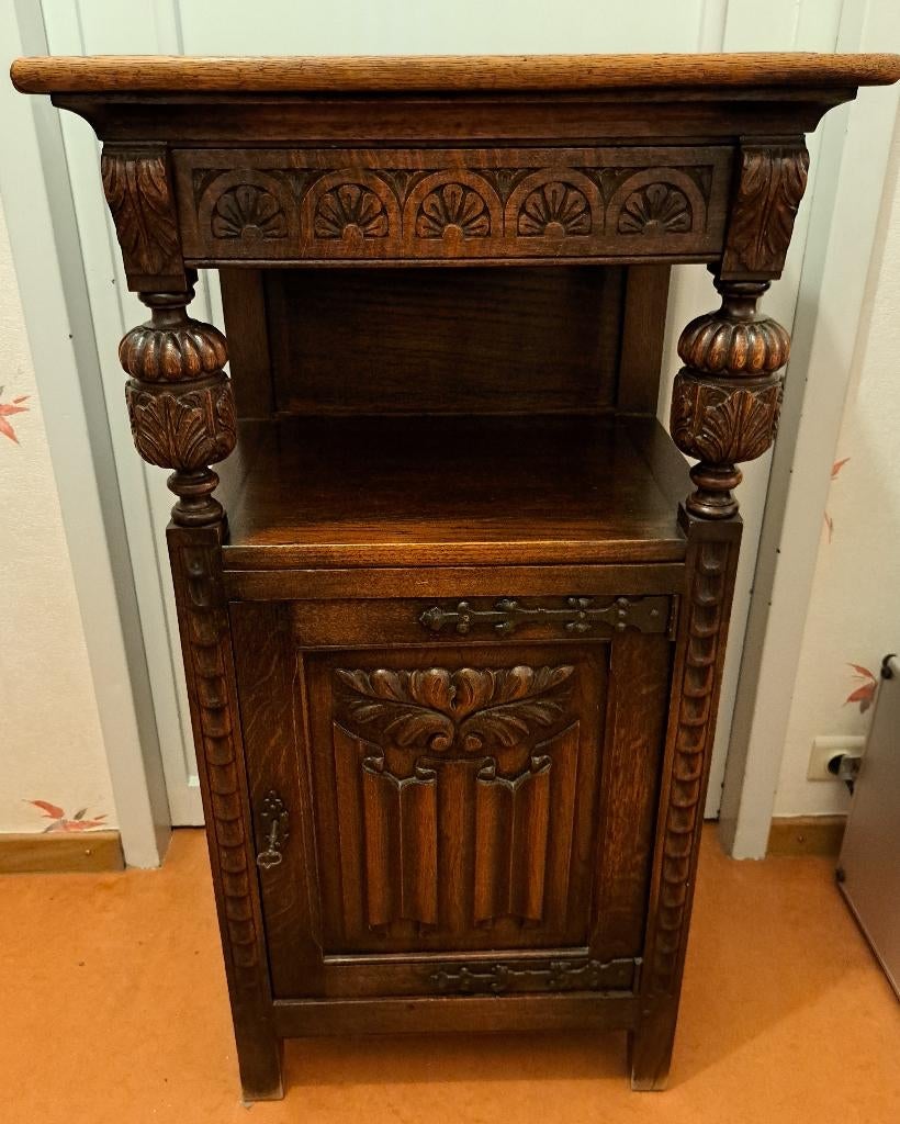 Haute table de nuit ancienne chêne plein, Maison & Meubles, Enlèvement, Utilisé