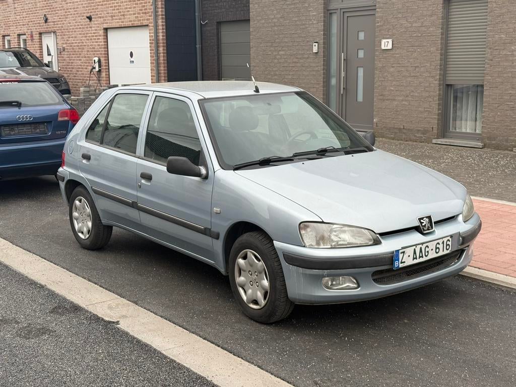 Peugeot 106 essence 45.000km, Autos, Peugeot, Argent ou Gris, Achat, Boîte manuelle, Alarme