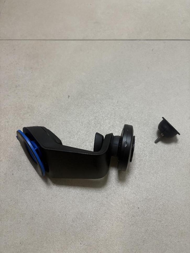 Quadlock suction mount (wireless charging), Telecommunicatie, Telefoonhouders, Zo goed als nieuw, Auto, Ophalen