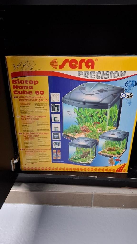Aquarium Sera Biotop 60 liter, ingebouwde filter en lichtkap, Ophalen, Gebruikt, Sera, Leeg aquarium