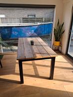 Eettafel, Enlèvement