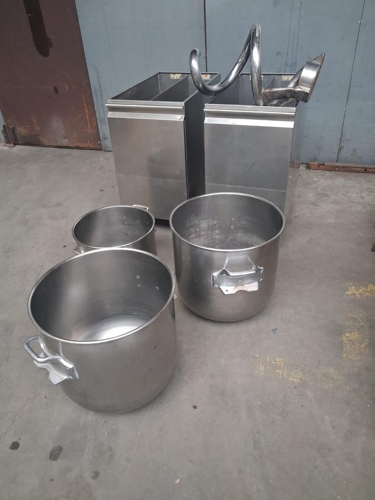 LOT MATÉRIEL PÂTISSERIE /73cm41cm76cm/ INOX – 150 €, Enlèvement ou Envoi