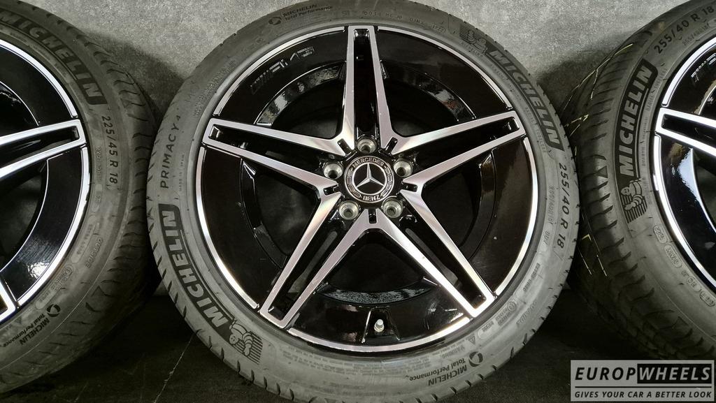 18 inch Mercedes C klasse W206 AMG Zwart zomerbanden, 18 inch, Gebruikt, 255 mm, -