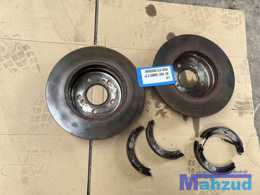 MERCEDES CLK W208 Achter remschijf met blokken 1998-2002, Gebruikt, Mercedes-Benz AG, Mercedes-Benz, Mercedesstrasse 120
70372  Stuttgart, DE
