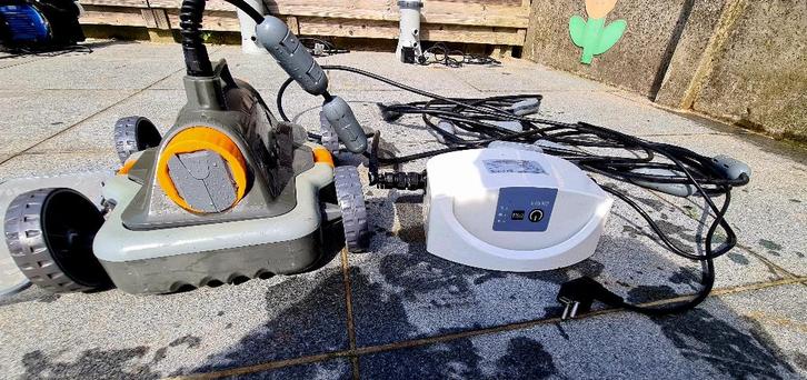 Aspirateur de piscine, Jardin & Terrasse, Accessoires de piscine, Comme neuf, Autres types, Enlèvement