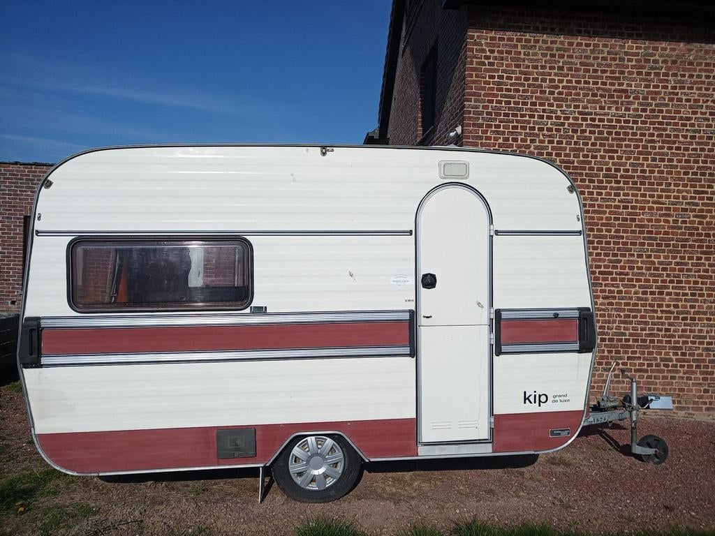 Retro caravan 1979 KIP grand de luxe - mtm 750kg, Caravanes & Camping, Caravanes, Particulier, Banquette en rond, Kip, Enlèvement