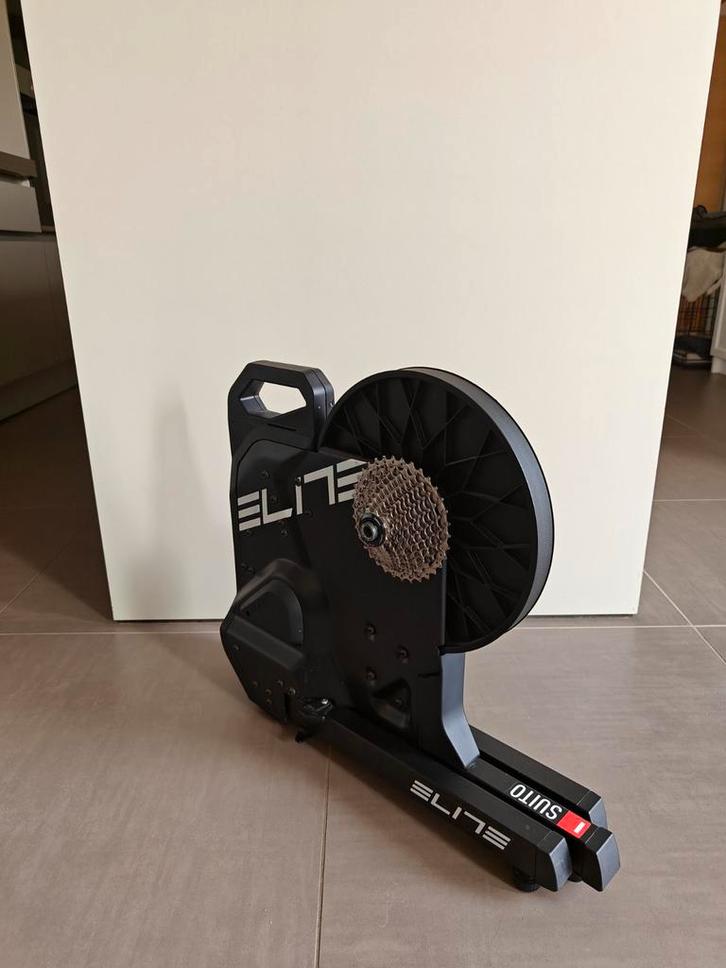 Elite Suito smart trainer – zo goed als nieuw, Sports & Fitness, Cyclisme, Comme neuf, Enlèvement