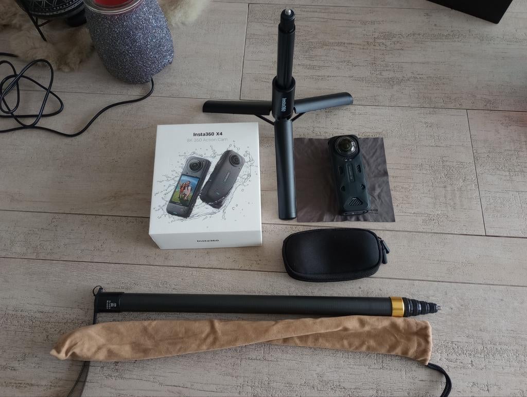 Insta360 X4, Ophalen