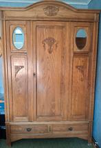 Antieke kleerkast., Ophalen