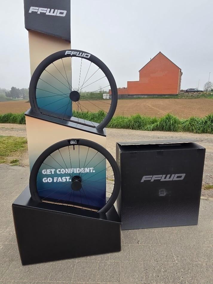 FFWD Tyro V3 Nieuw in doos met factuur, Vélos & Vélomoteurs, Vélos Pièces, Neuf, Roue, Carbone, Gravelbike, Racefiets, Tijdrit-/triatlonfiets