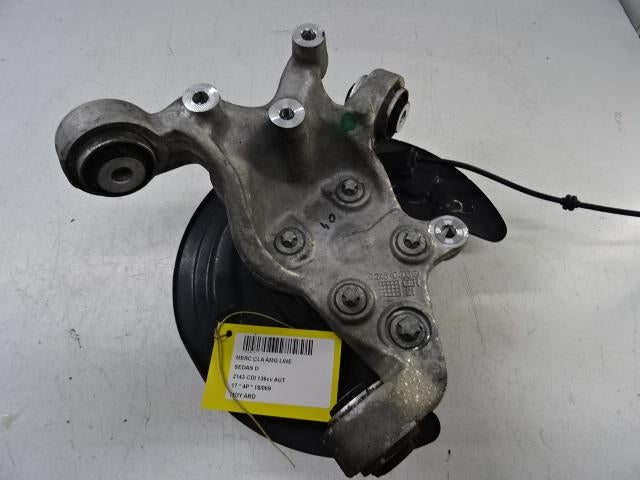 MOYEU DE ROUE ARRIÈRE DROIT CLA (117.3) (02460408), Mercedes-Benz, Mevr. I. Hauben, Utilisé, Rue de l'Espoir 34 34
4030  GRIVEGNÉE, BE